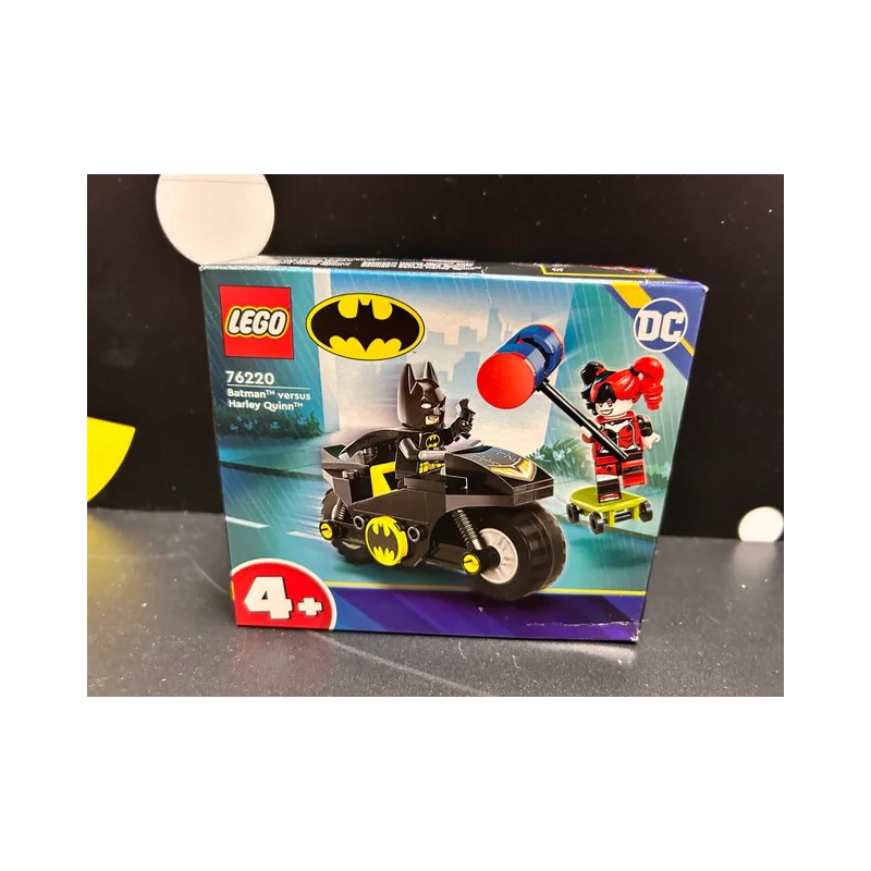 LEGO 76220 DC Batman contra Harley Quinn